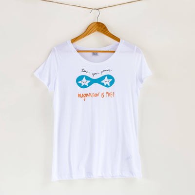 Camiseta blanca de mujer, de algodón orgánico y estampado a mano con tintas ecológicas. Serigrafía en color negro, azul y naranja.